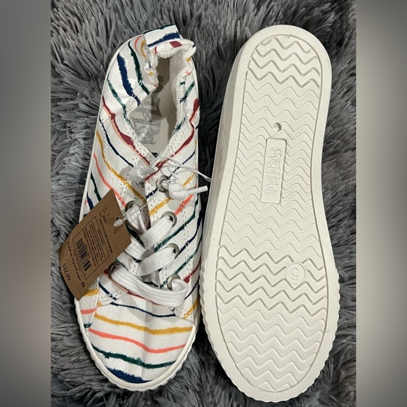 Mad Love multicolor rainbow shoes - Picture 3 of 6